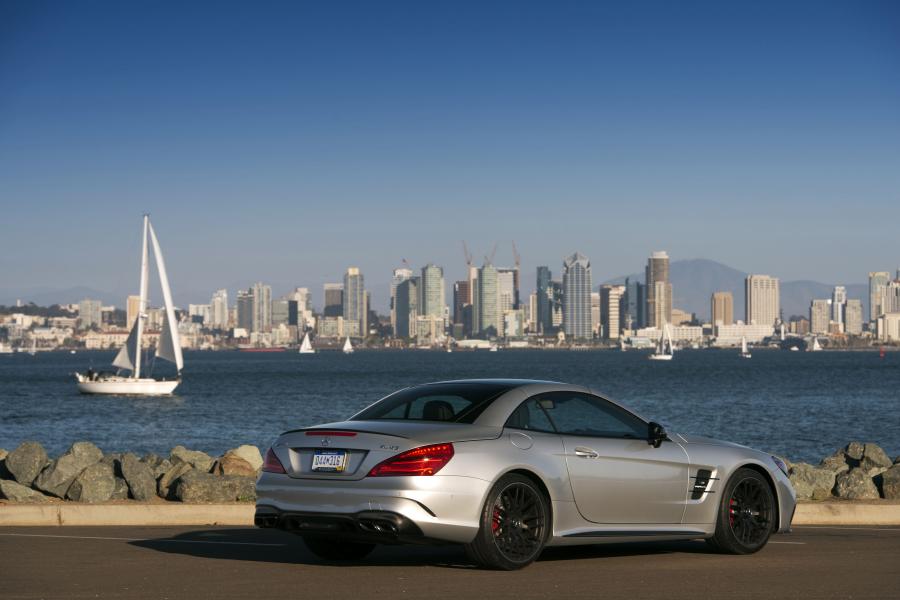  Mercedes-AMG SL63 2016 года  (US) (фото 2 из 15)